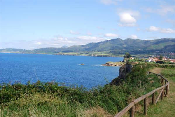 Hotel Monte Y Mar Colunga Bagian luar foto
